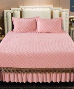 Cuvertura pat dublu, 3 piese, Catifea Matlasata cu Broderie Aurie, JOJO Home, Roz