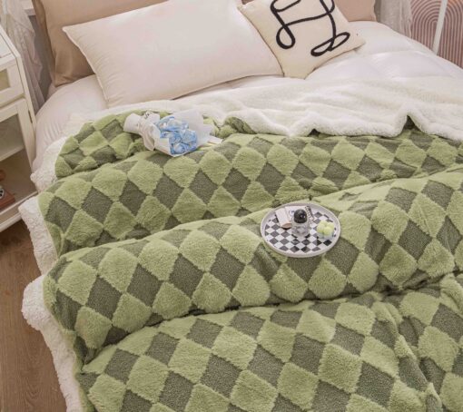 Patura Cocolino, Blana de Iepure si Catifea Teddy, 200×230 cm, Carouri,Verde - imagine 5